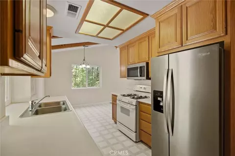 Kitchen - 5245 Headwaters Rd, Forest Ranch, CA 95942 photo 5 of 5