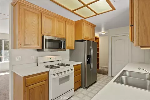 Kitchen - 5245 Headwaters Rd, Forest Ranch, CA 95942 photo 4 of 5