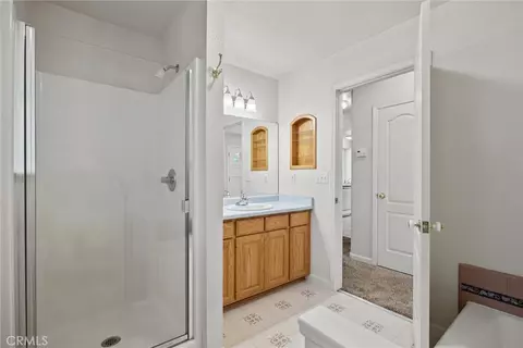 Bath - 5245 Headwaters Rd, Forest Ranch, CA 95942 photo 1 of 2
