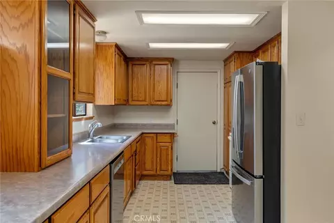 Kitchen - 2017 County Road J, Willows, CA 95988 photo 2 of 3