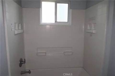 Bath - 2390 Brown St, Durham, CA 95938 photo 2 of 4