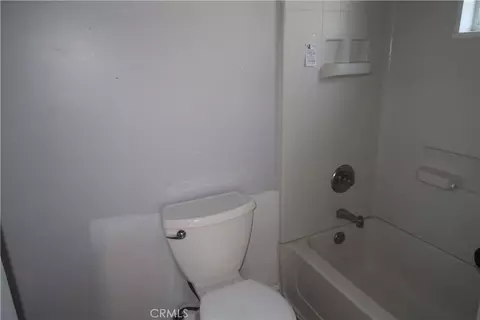 Bath - 2390 Brown St, Durham, CA 95938 photo 3 of 4