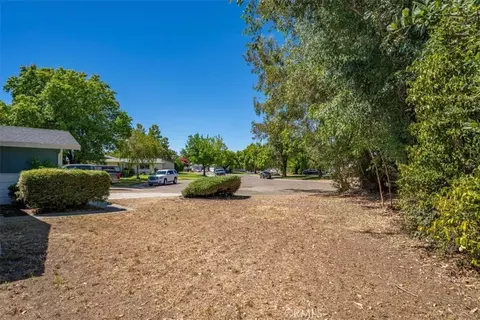 Exterior - 695 Walton Dr, Red Bluff, CA 96080 photo 17 of 19