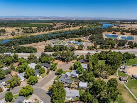View/Area - 695 Walton Dr, Red Bluff, CA 96080 photo 4 of 12