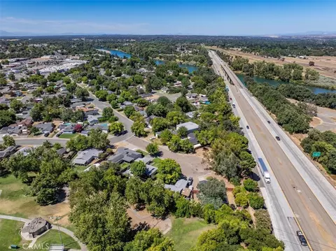 View/Area - 695 Walton Dr, Red Bluff, CA 96080 photo 2 of 12