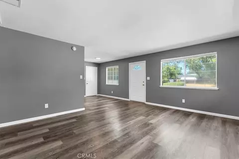 Living - 695 Walton Dr, Red Bluff, CA 96080 photo 1 of 4