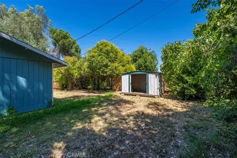 Exterior - 695 Walton Dr, Red Bluff, CA 96080 photo 3 of 19