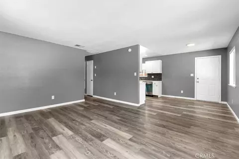 Living - 695 Walton Dr, Red Bluff, CA 96080 photo 4 of 4