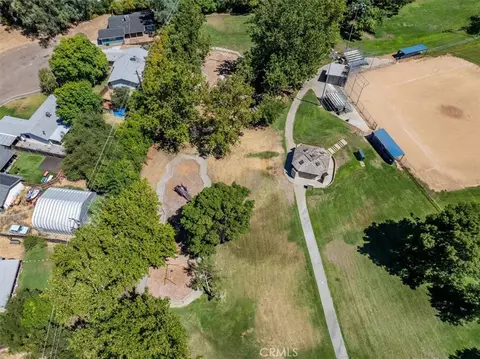 View/Area - 695 Walton Dr, Red Bluff, CA 96080 photo 8 of 12