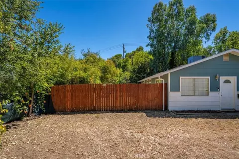 Exterior - 695 Walton Dr, Red Bluff, CA 96080 photo 16 of 19