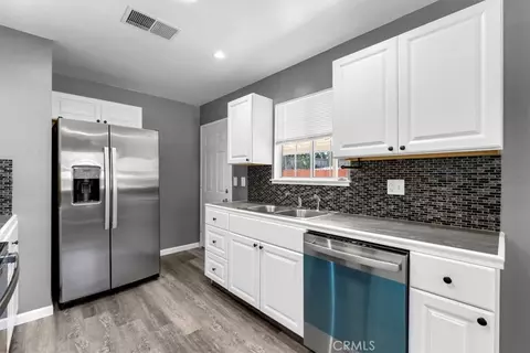 Kitchen - 695 Walton Dr, Red Bluff, CA 96080 photo 1 of 3