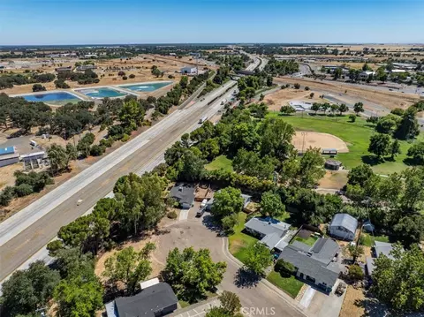 View/Area - 695 Walton Dr, Red Bluff, CA 96080 photo 5 of 12