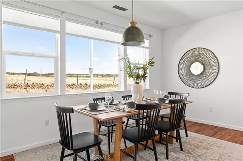 Dining - 2996 Wingfield Ave, Chico, CA 95928 photo 3 of 3