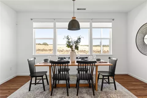 Dining - 2996 Wingfield Ave, Chico, CA 95928 photo 1 of 3