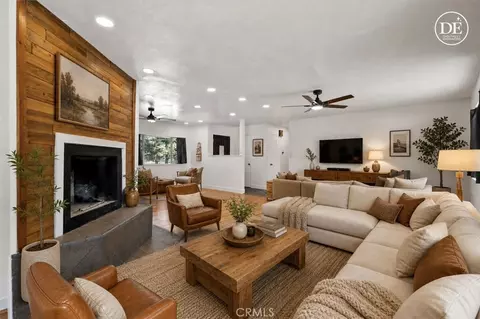 Living - 1030 W 1st, Willows, CA 95988 photo 7 of 14