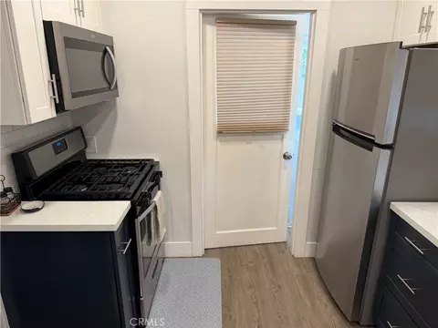 Kitchen - 271 E 7th Ave, Chico, CA 95926 photo 2 of 2