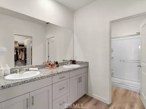 Bath - 2782 Austere Ave, Redding, CA 96003 photo 1 of 3