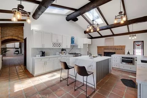 Kitchen - 17014 River Rnch, Grass Valley, CA 95949 photo 3 of 4