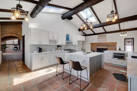 Kitchen - 17014 River Rnch, Grass Valley, CA 95949 photo 3 of 4