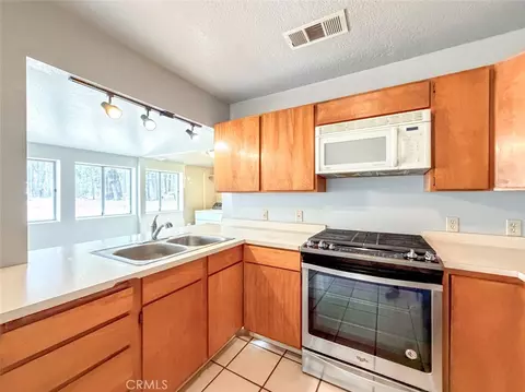 Kitchen - 9803 Cohasset Rd, Chico, CA 95973 photo 2 of 3