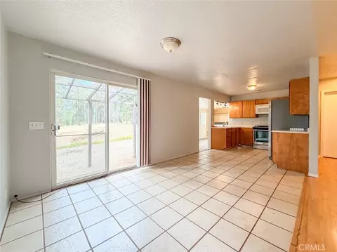 Living - 9803 Cohasset Rd, Chico, CA 95973 photo 4 of 6