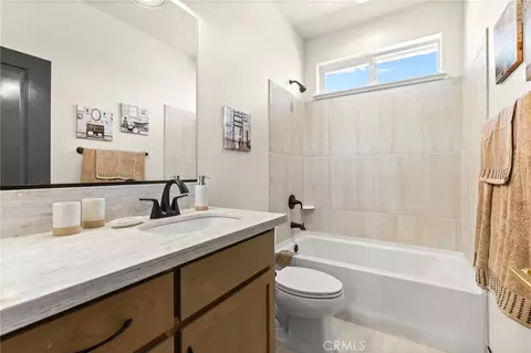 Bath - 2726 Waterloo Cir, Chico, CA 95973 photo 5 of 5