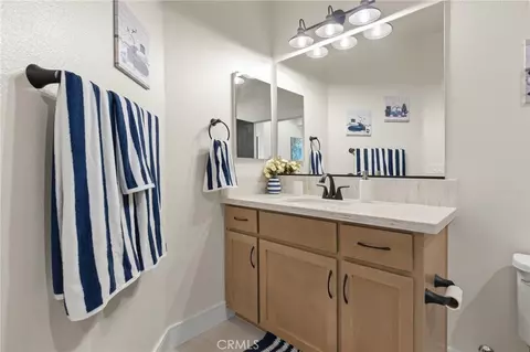 Bath - 2726 Waterloo Cir, Chico, CA 95973 photo 3 of 5