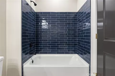 Bath - 2726 Waterloo Cir, Chico, CA 95973 photo 4 of 5