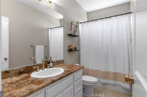 Bath - 2977 Bancroft Dr, Chico, CA 95928 photo 1 of 4