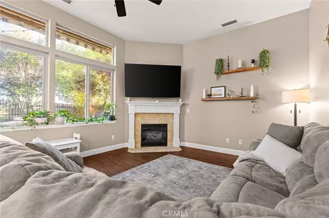 Living - 2977 Bancroft Dr, Chico, CA 95928 photo 2 of 2