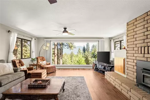 610 E Burnt Cedar Rd, Lake Almanor, CA 96137