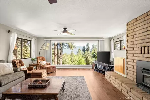 610 E Burnt Cedar Rd, Lake Almanor, CA 96137
