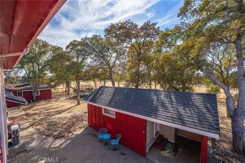 Exterior - 4265 Osborn Rd, Flournoy, CA 96029 photo 9 of 16