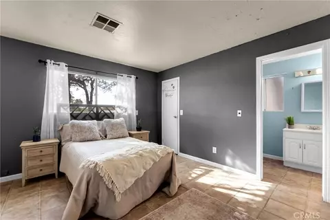 Bedroom - 4265 Osborn Rd, Flournoy, CA 96029 photo 5 of 7