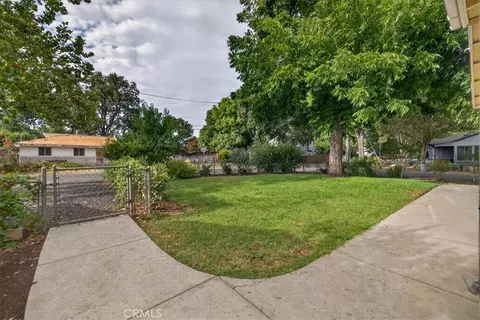 Exterior - 1381 Davis, Chico, CA 95928 photo 13 of 19