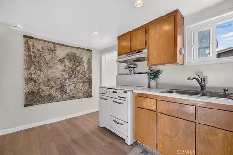 Kitchen - 1381 Davis, Chico, CA 95928 photo 2 of 3