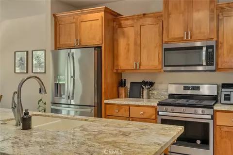 Kitchen - 10 Harmony Park, Chico, CA 95973 photo 2 of 3