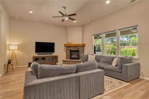 Living - 10 Harmony Park, Chico, CA 95973 photo 2 of 4