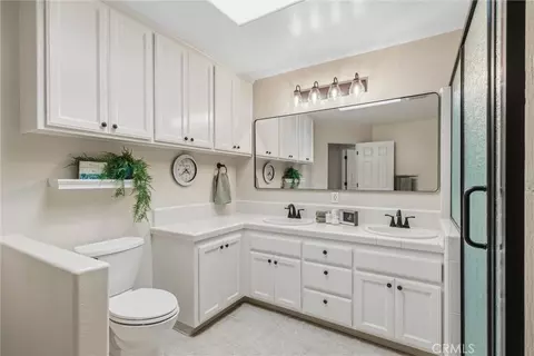 Bath - 13899 Garner Ln, Chico, CA 95973 photo 1 of 3