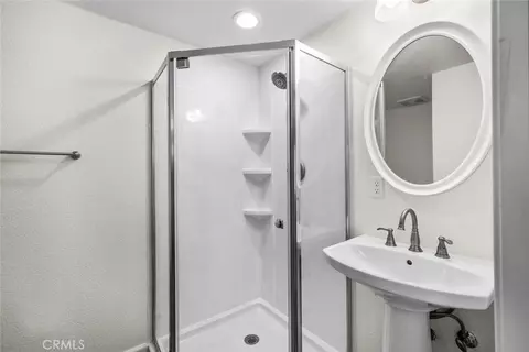Bath - 474 Castle, Paradise, CA 95969 photo 1 of 2