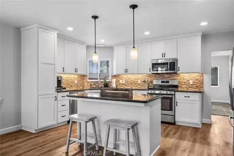Kitchen - 474 Castle, Paradise, CA 95969 photo 2 of 8