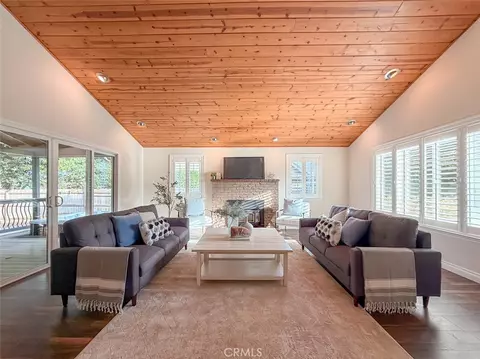 Living - 951 Madrone, Chico, CA 95926 photo 2 of 5