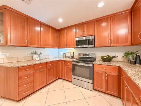 Kitchen - 951 Madrone, Chico, CA 95926 photo 5 of 6