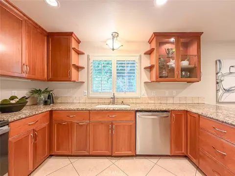 Kitchen - 951 Madrone, Chico, CA 95926 photo 4 of 6