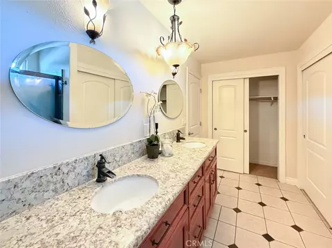 Bath - 951 Madrone, Chico, CA 95926 photo 1 of 3