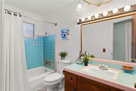 Bath - 2431 Mariposa, Chico, CA 95926 photo 1 of 1