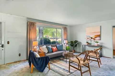 Living - 2431 Mariposa, Chico, CA 95926 photo 2 of 6