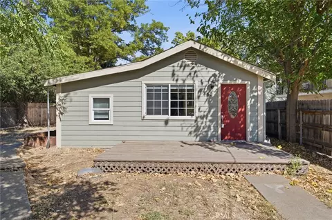 Exterior - 482 E 5th Ave, Chico, CA 95926 photo 3 of 7