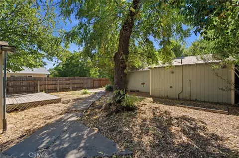 Exterior - 482 E 5th Ave, Chico, CA 95926 photo 6 of 7