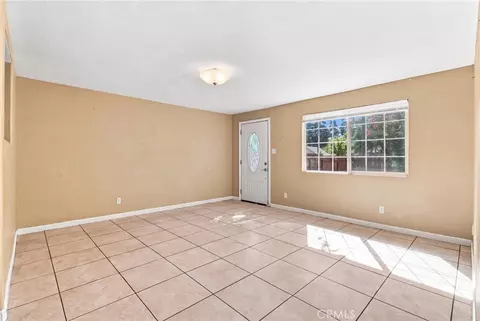 Living - 482 E 5th Ave, Chico, CA 95926 photo 2 of 2